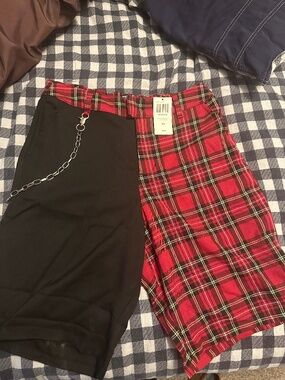 Hot topic plaid shorts